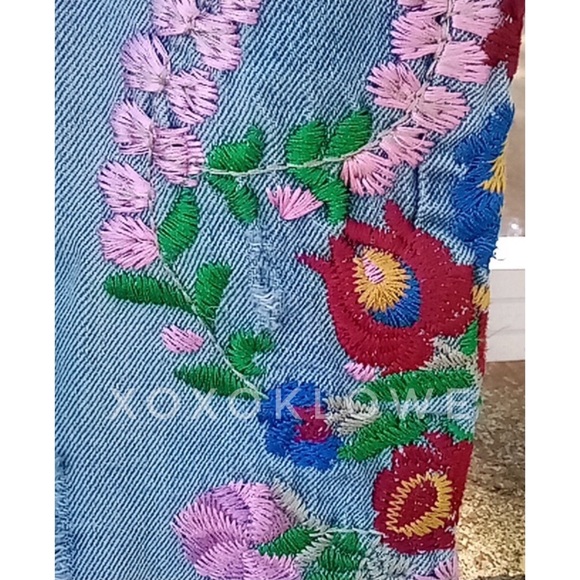 POL Retro 90s Grunge Embroidered Denim Jeans - Picture 3 of 11